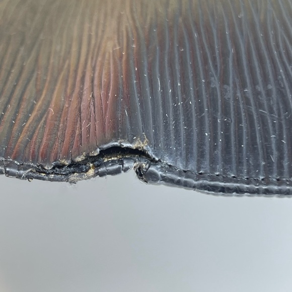 Vintage Black Epi Leather Louis Vuitton long Kiss snap Wallet - Picture 11 of 15